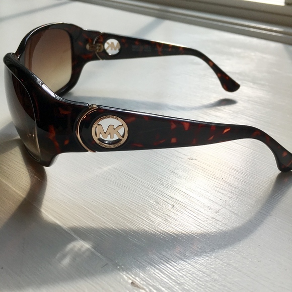 EUC Michael Kors M2731S Antilles 206 Tortoise Rect main image 4